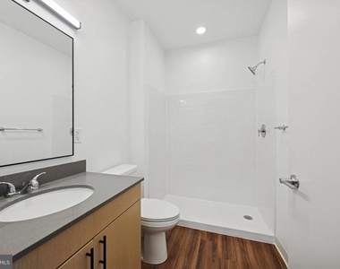 4240 Chestnut Street - Photo Thumbnail 10
