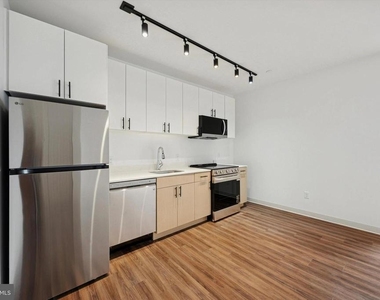 4240 Chestnut Street - Photo Thumbnail 2