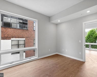 308 W Chelten Avenue - Photo Thumbnail 1