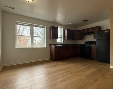 4300 Liberty Heights - Photo Thumbnail 4