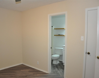 804 Osage Dr - Photo Thumbnail 9