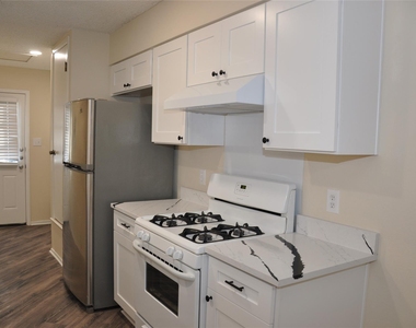 804 Osage Dr - Photo Thumbnail 5