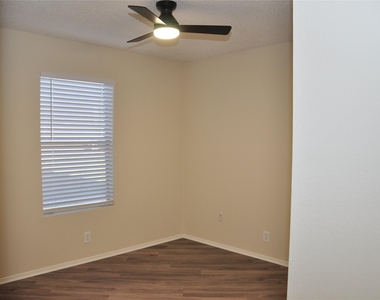 804 Osage Dr - Photo Thumbnail 13