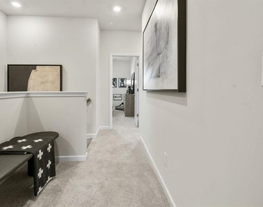 323 Sammon Way - Photo Thumbnail 32