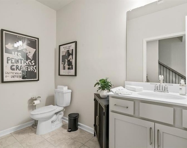 323 Sammon Way - Photo Thumbnail 17