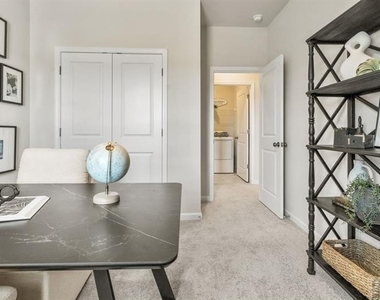 323 Sammon Way - Photo Thumbnail 37