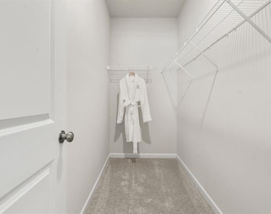 323 Sammon Way - Photo Thumbnail 22