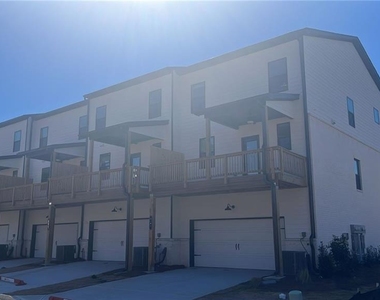 323 Sammon Way - Photo Thumbnail 40
