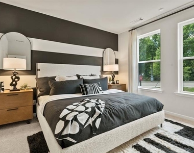 323 Sammon Way - Photo Thumbnail 18