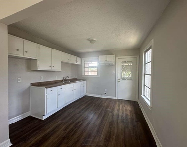 7410 Dallas Street - Photo Thumbnail 9
