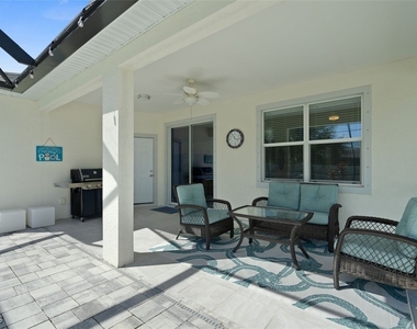 825 Se 5th Place - Photo Thumbnail 15