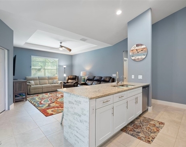 825 Se 5th Place - Photo Thumbnail 5