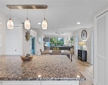 4205 Se 19th Avenue - Photo Thumbnail 6
