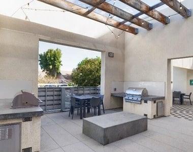4320 44th St - Photo Thumbnail 7