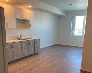 4320 44th St - Photo Thumbnail 9