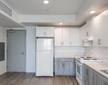 4320 44th St - Photo Thumbnail 8