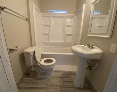 8213 E Erath Street - Photo Thumbnail 9