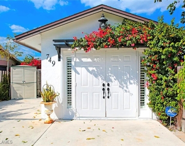 749 105th Avenue N - Photo Thumbnail 2