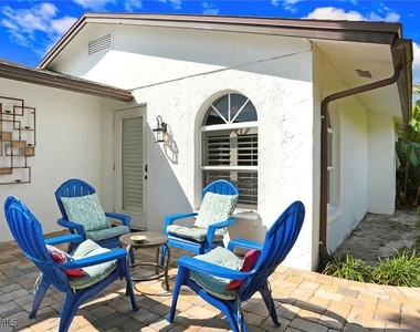 749 105th Avenue N - Photo Thumbnail 4