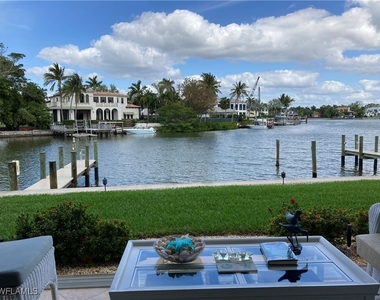 1910 Gulf Shore Boulevard N - Photo Thumbnail 8