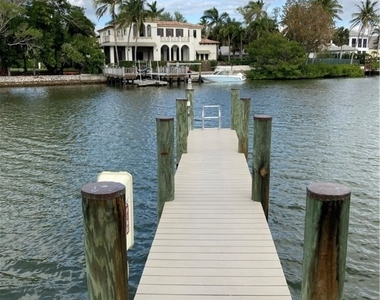 1910 Gulf Shore Boulevard N - Photo Thumbnail 7