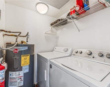 282 4th Street S - Photo Thumbnail 10