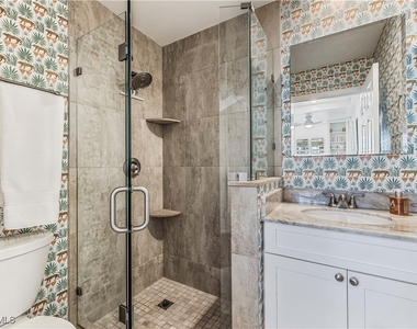 282 4th Street S - Photo Thumbnail 9
