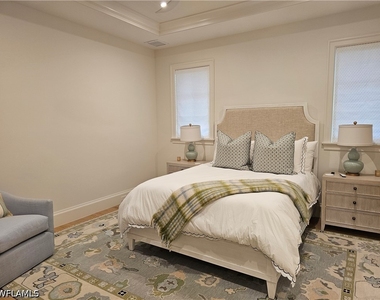 637 Palm Circle W - Photo Thumbnail 22