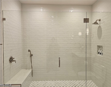 637 Palm Circle W - Photo Thumbnail 26