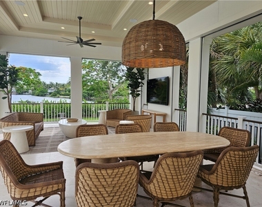 637 Palm Circle W - Photo Thumbnail 44