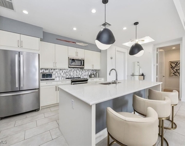 1111 Central Avenue - Photo Thumbnail 7