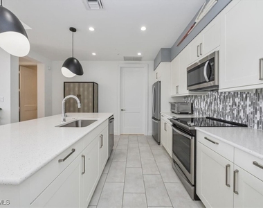 1111 Central Avenue - Photo Thumbnail 8