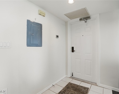 6101 Pelican Bay Boulevard - Photo Thumbnail 7