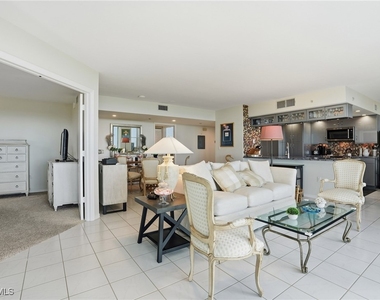 6101 Pelican Bay Boulevard - Photo Thumbnail 15