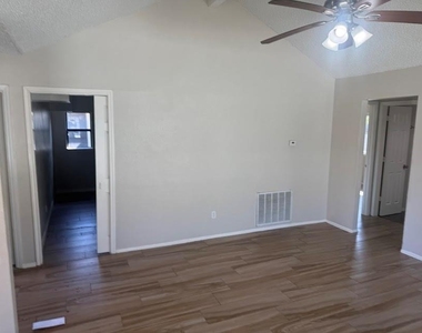 3114 Clear Wing Street - Photo Thumbnail 4