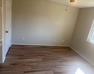 3114 Clear Wing Street - Photo Thumbnail 11