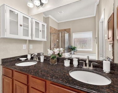 111 S Rocky Point Circle - Photo Thumbnail 25