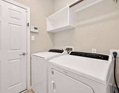 111 S Rocky Point Circle - Photo Thumbnail 21