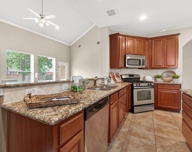 111 S Rocky Point Circle - Photo Thumbnail 14