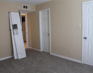 16111 Aspenglenn Drive - Photo Thumbnail 11
