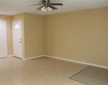 16111 Aspenglenn Drive - Photo Thumbnail 4