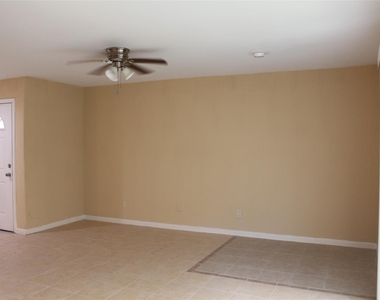 16111 Aspenglenn Drive - Photo Thumbnail 2