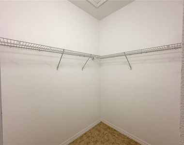 1001 Puget Lane - Photo Thumbnail 14