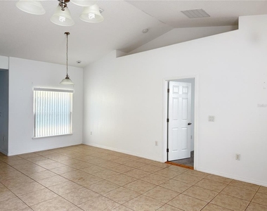 1001 Puget Lane - Photo Thumbnail 3