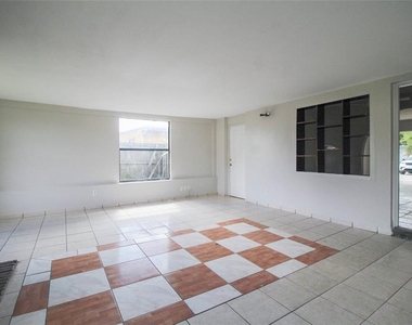 15 N Oxalis Drive - Photo Thumbnail 11