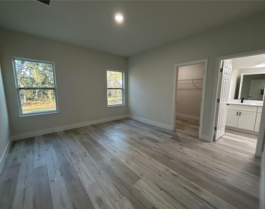 2097 W Hampshire Boulevard - Photo Thumbnail 8