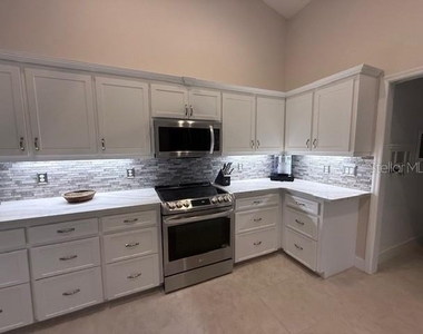 521 Pennyroyal Place - Photo Thumbnail 5