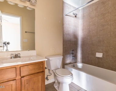 3150 N Yarbrough Drive - Photo Thumbnail 2