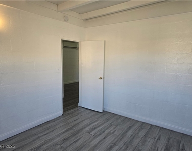 1911 Princeton Street - Photo Thumbnail 9