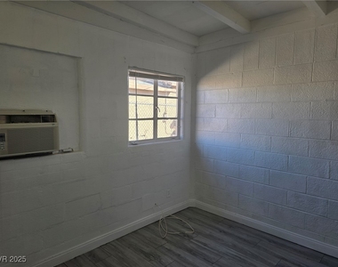 1911 Princeton Street - Photo Thumbnail 10